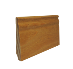 Zócalo moldurado N.331 (12x67 mm) roble claro