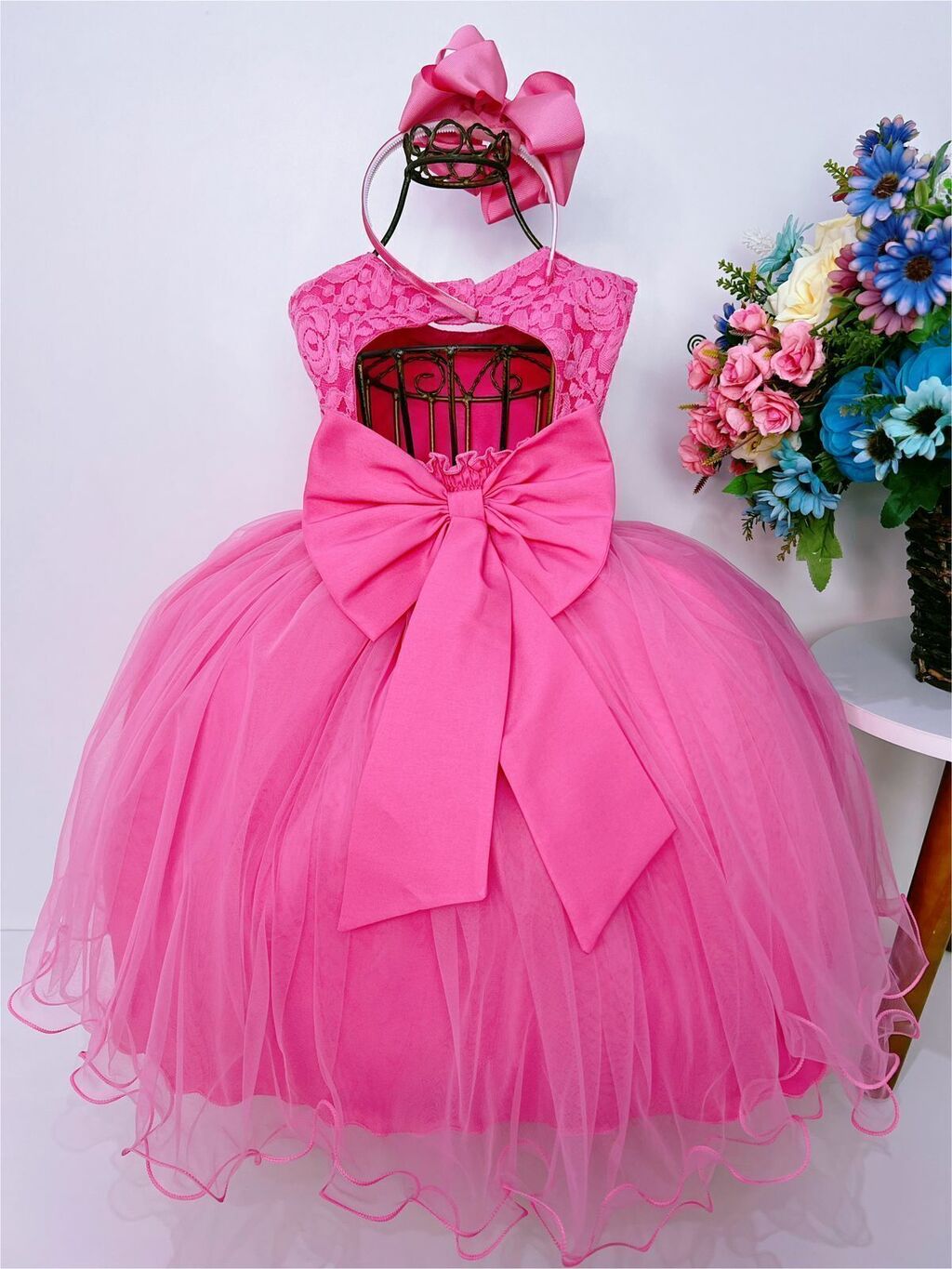 Vestido Infantil Barbie Busto Paetê Pink e Broche de Lacinho