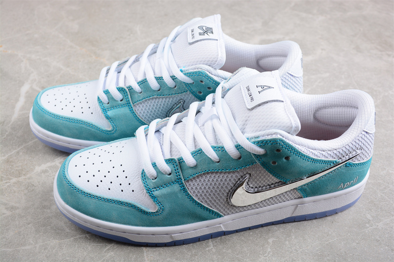 NIKE SB DUNK LOW PRO X APRIL SKATEBOARD