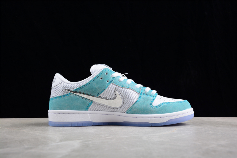 NIKE SB DUNK LOW PRO X APRIL SKATEBOARD