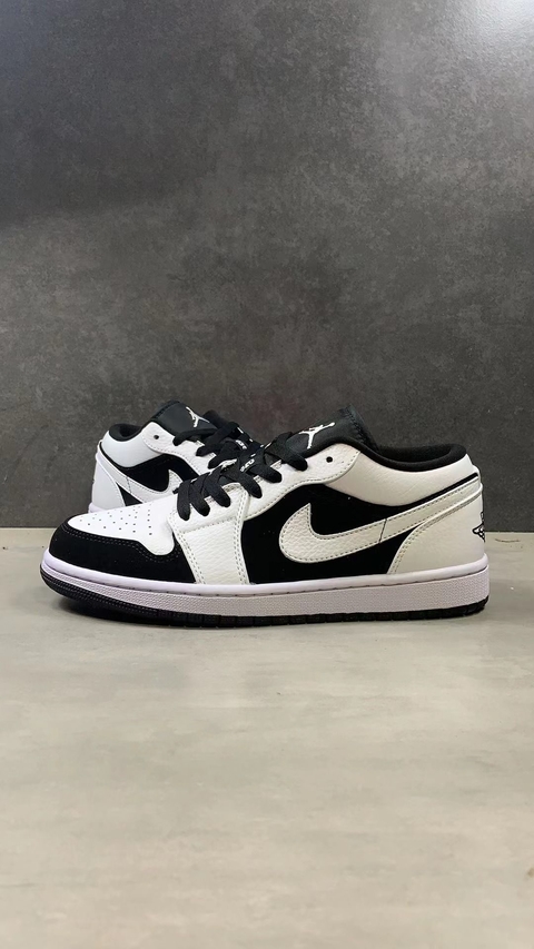 nike jordan panda low