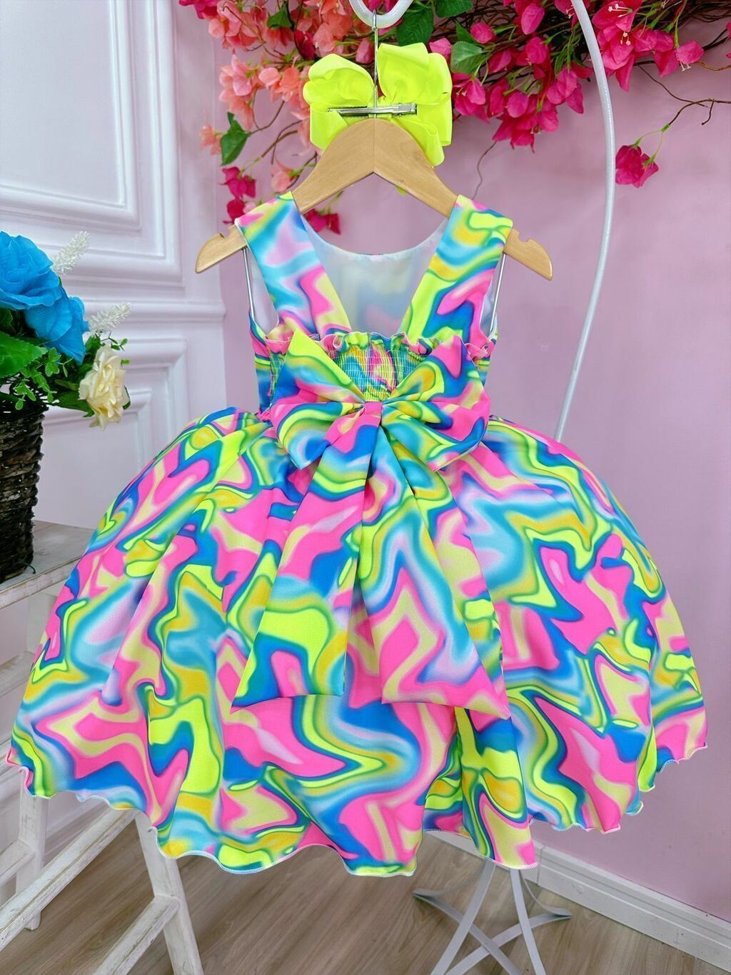 Vestido Infantil Barbie Azul Marinho Neon C/ Broche de Laço