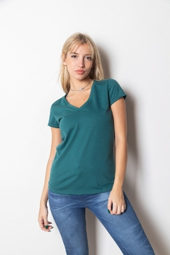Remera Escote V Lisa - TM8130