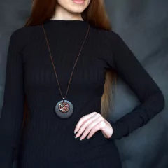 Colar Feminino Greta na internet