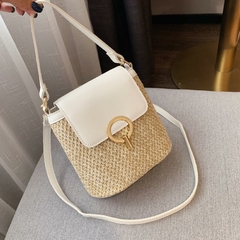 Bolsa Feminina Maitê na internet