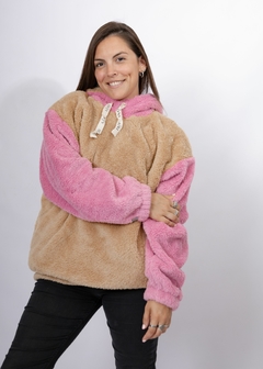 Buzo Canguro Camel con Pink