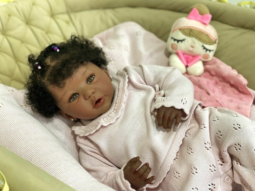 Bebê Reborn Realista Menina Baby Silicone Com Mamadeira em