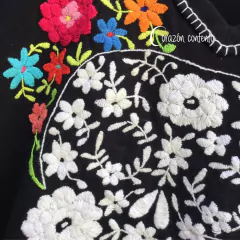 PLAYERA NEGRA TALLA EXTRA GRANDE en internet