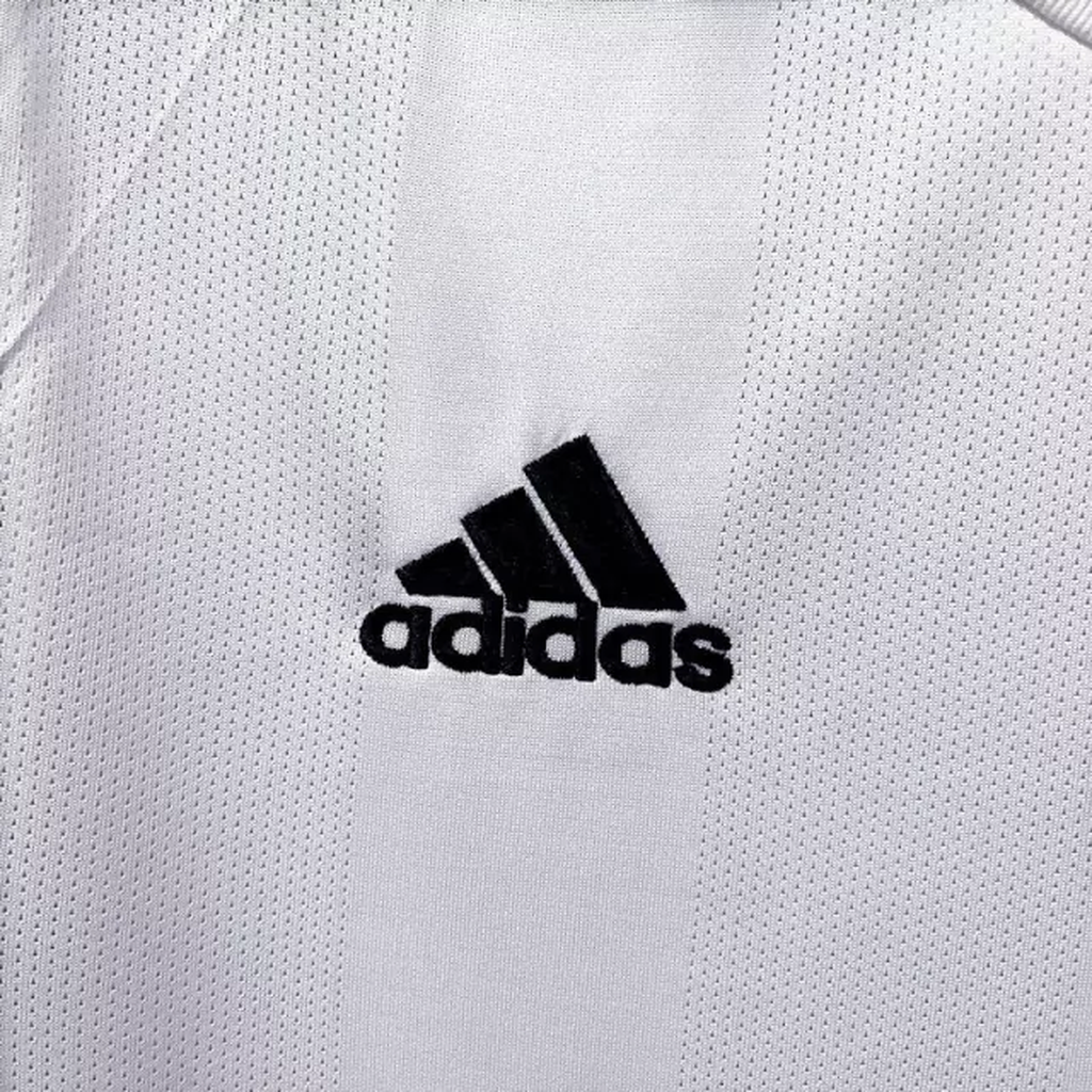 Camisas do Besiktas 2022-2023 são lançadas pela Adidas