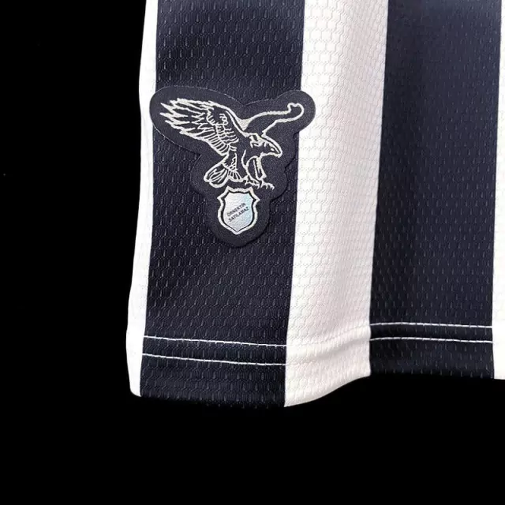 Camisa Besiktas Away 22/23 disponível no Espaço dos Mantos