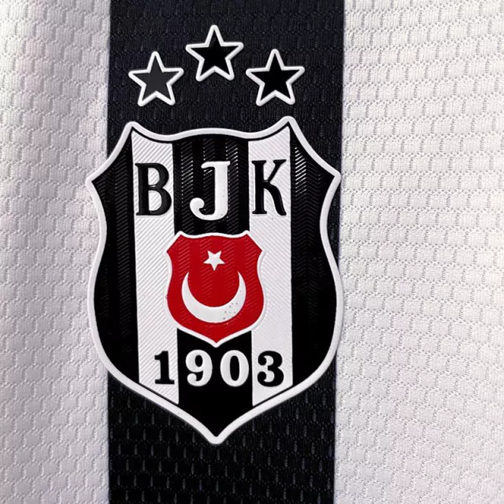 Camisa Besiktas Away 22/23 disponível no Espaço dos Mantos