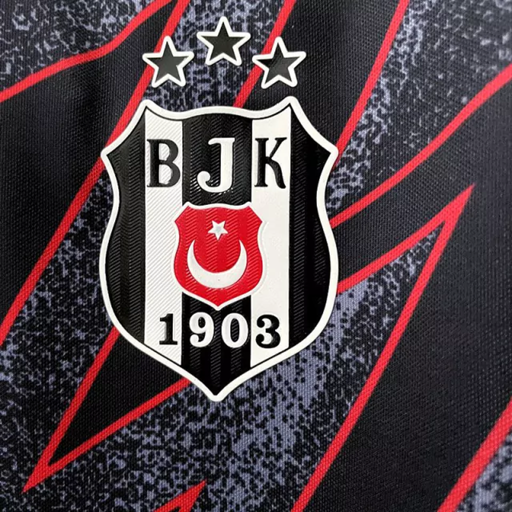 Camisa Besiktas I 22/23 disponível no Espaço dos Mantos!