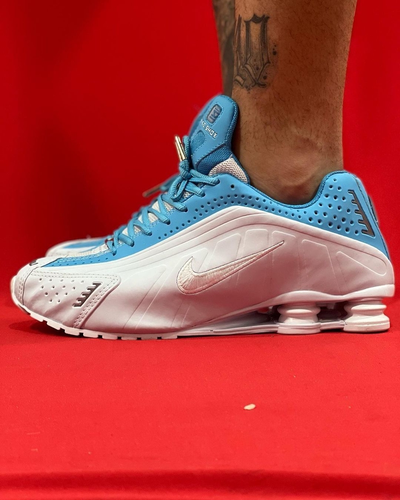 Nike shox r4 2017 store