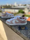 Tênis Nike Dunk – Branco e rosa