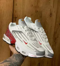 Tênis Nike Tn – Branco e vermelho