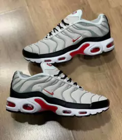 Tênis Nike Tn – Cinza, vermelho e branco
