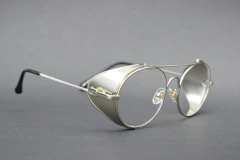 Gafas Apocaliptic Grey en internet