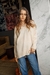 Sweter V amplio vainilla suave- Agotado