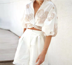 Top Branco Bordado