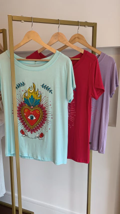 Camiseta Coração Lilás - comprar online