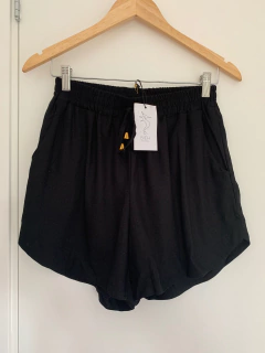Shorts Linho Preto na internet