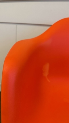 Sillón Eames Naranja con patas Eiffel - OUTLET - comprar online