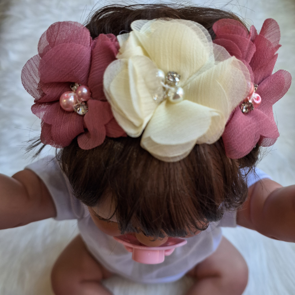 Bebe reborn recem nascido da menina do minimo aderecos fotografia