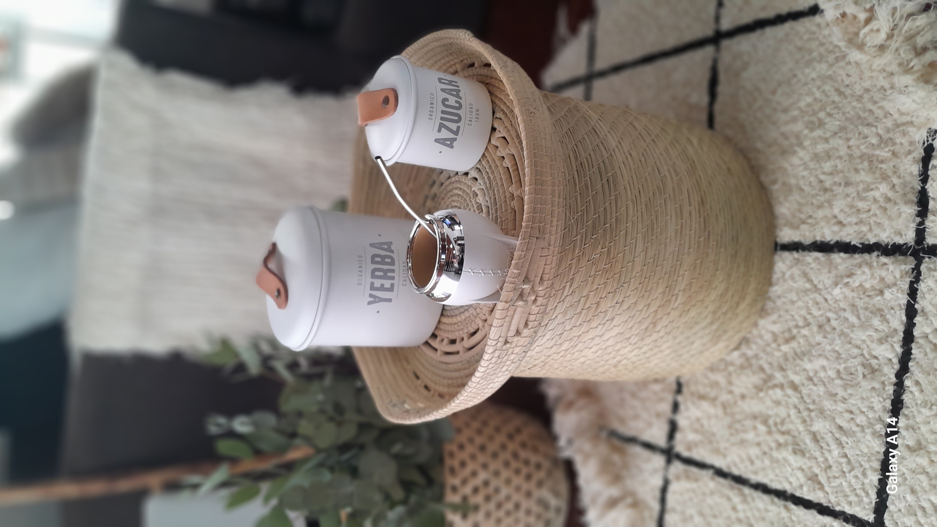 set latas blancas manija de cuero