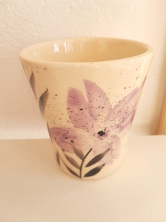 Vaso de Cerámica de Flores Lilas
