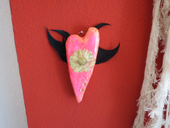 Corazón 7 (rosa, flor y detalles negros)