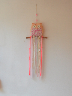 Lechuza colgante pastel