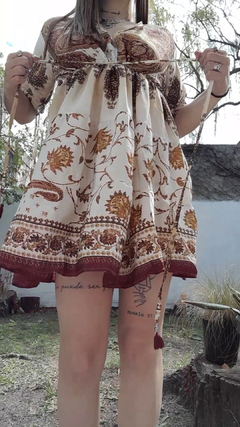 Vestido de seda Hindú corto - Blanco con ramitas doradas - comprar online