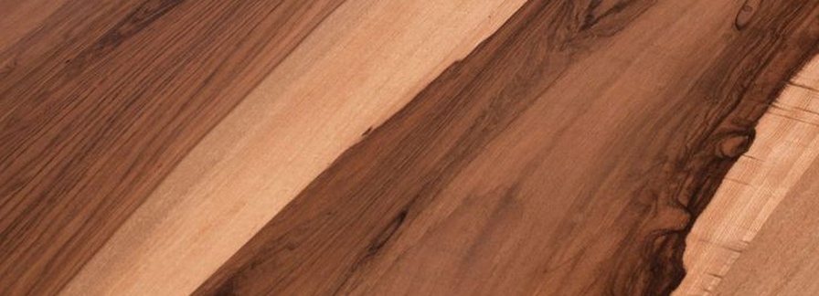 Madera Guayubira - Vetas oscuras pronunciadas, tono marrón