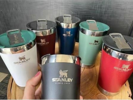 6 modelos de copo Stanley para dar de presente - Estadão Recomenda