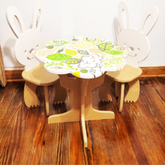 Mesa y Sillitas del Bosque