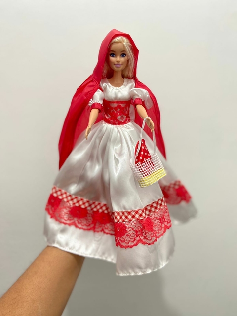 Boneca de Pano Mari com Roupa tema Chapeuzinho Vermelho