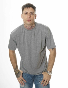 REMERA OVER LISA GRIS MEDIO MEL