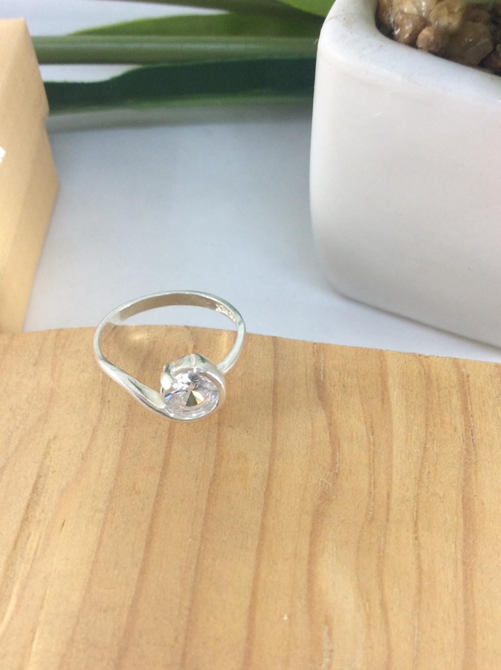 Anillo de Plata 925 Solitario con Zirconia Blanca