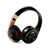 Headphones esportivo sem fio com Bluetooth na internet