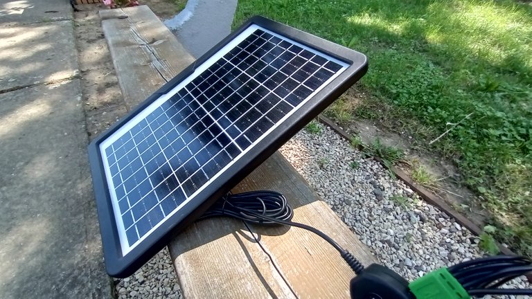 Panel Solar Portátil 15W Para Baterías Y Dispositivos 12V – COLMETECNO