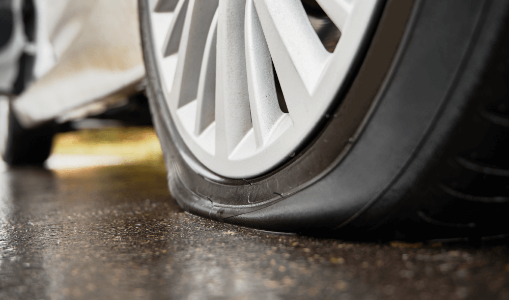 pneu furado consertar ou trocar