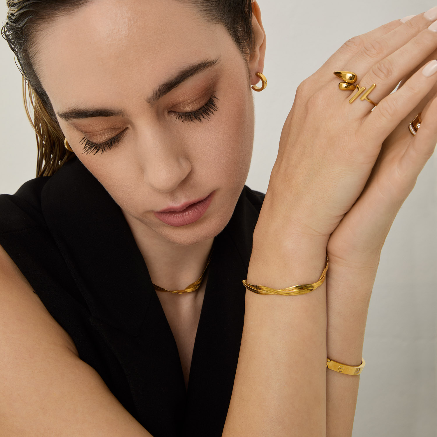 Pulseira Slim Entrelaçada Banhada em Ouro 18k da Joias Beout