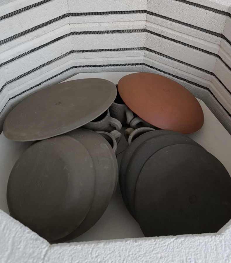 Forno elétrico para queima de cerâmica