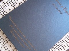 Caja con dedicatoria grabada