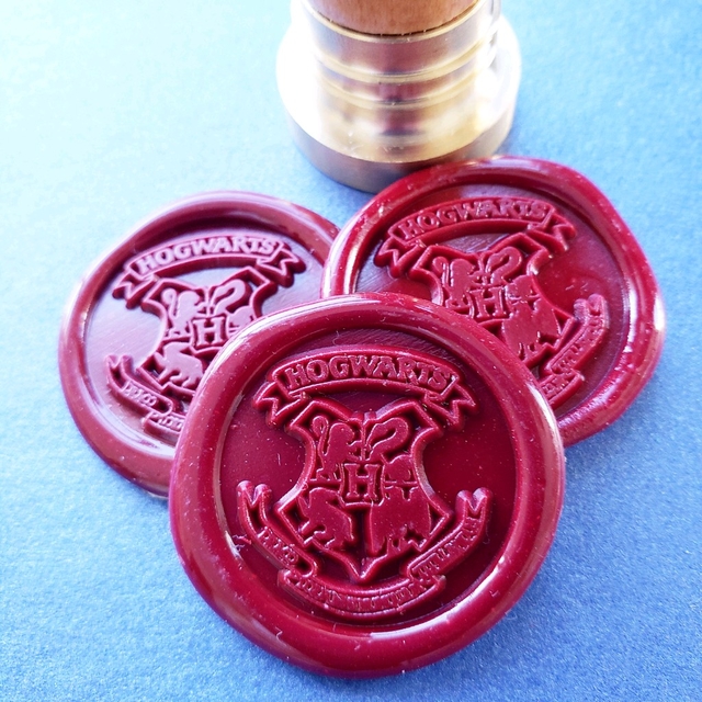 Categoría Guerrero doce sello de bronce con logo Hogwarts — Estilo & Relieve