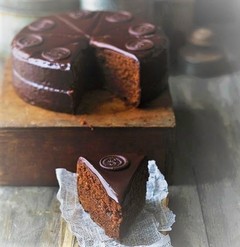 Sello de bronce para decorar torta de chocolate