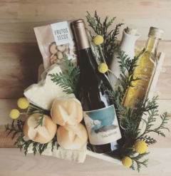Set con vino orgánico y aceite de oliva