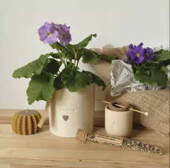 Floral con set de té en hebras