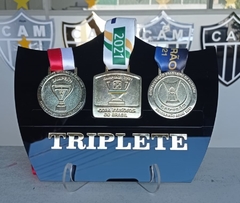 KIT TRIPLETE MEDALHAS + EXPOSITOR