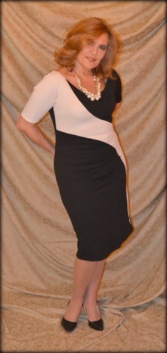 Vestido Cloe diseño curvas en negro - comprar online